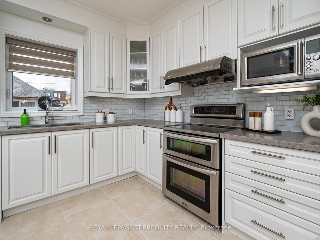 









72


Northbrook

Road,
Toronto,




ON
M4J 4G3

