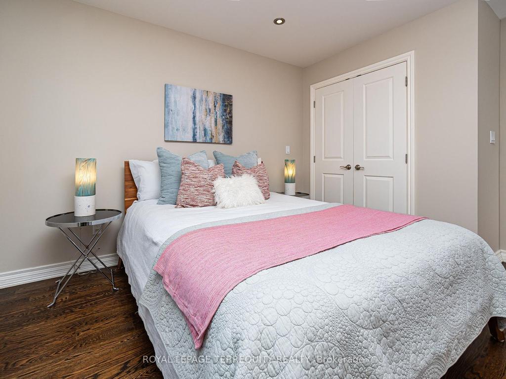 









72


Northbrook

Road,
Toronto,




ON
M4J 4G3

