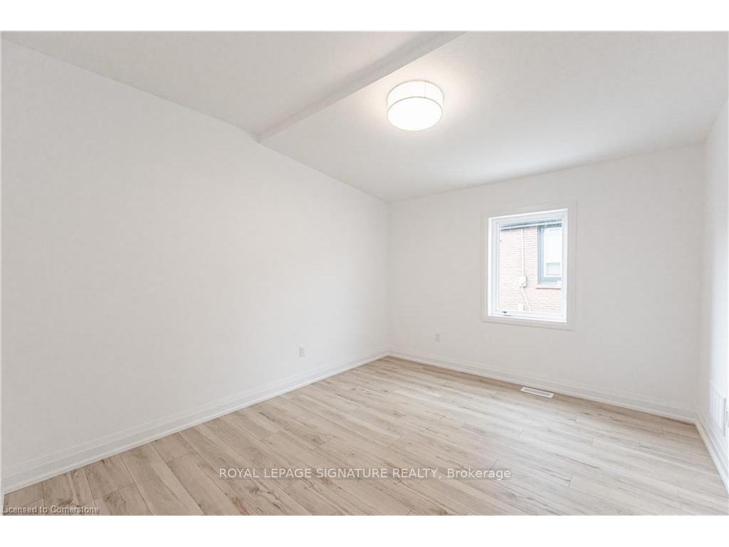 









777


Beach

Boulevard,
Hamilton,




ON
L8H 6Y5

