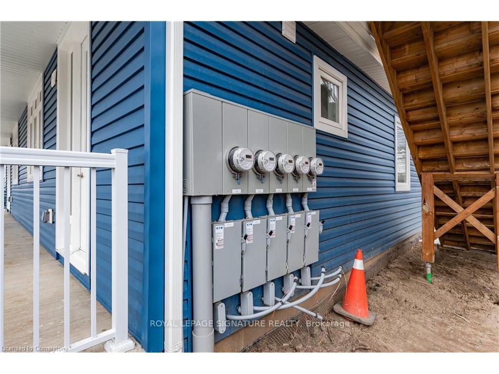 









777


Beach

Boulevard,
Hamilton,




ON
L8H 6Y5

