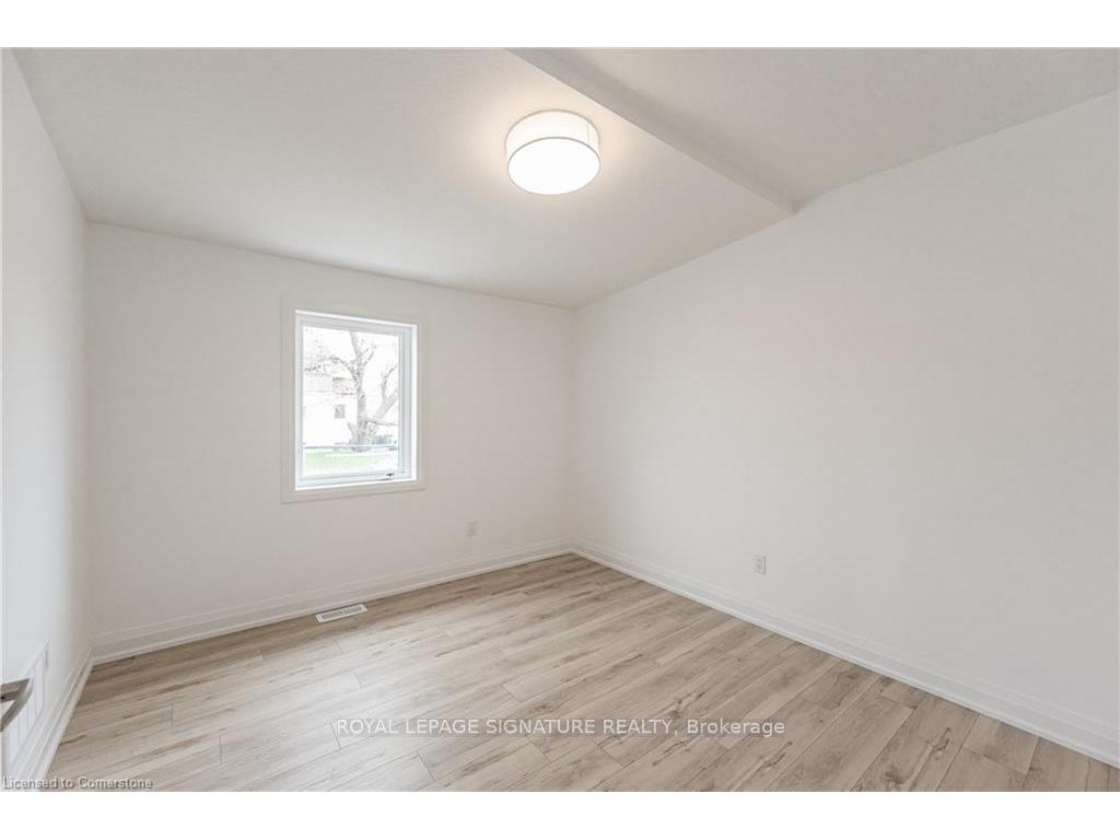 









777


Beach

Boulevard,
Hamilton,




ON
L8H 6Y5

