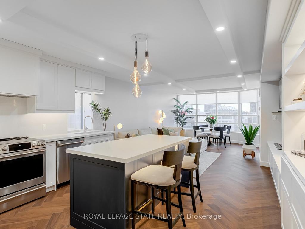 









71


Simcoe

Street, 2201,
Toronto,




ON
M5J 2S9


