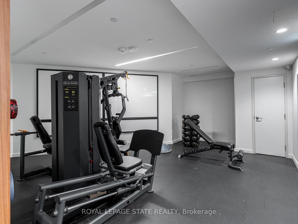 









71


Simcoe

Street, 2201,
Toronto,




ON
M5J 2S9

