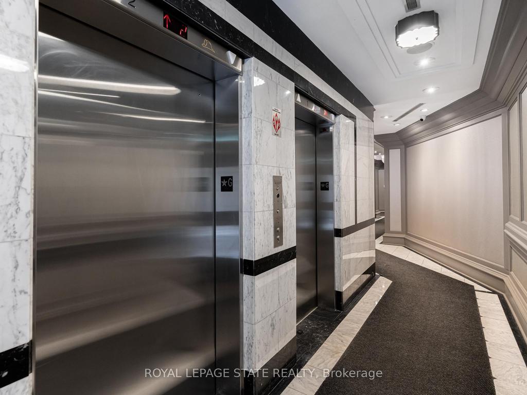 









71


Simcoe

Street, 2201,
Toronto,




ON
M5J 2S9

