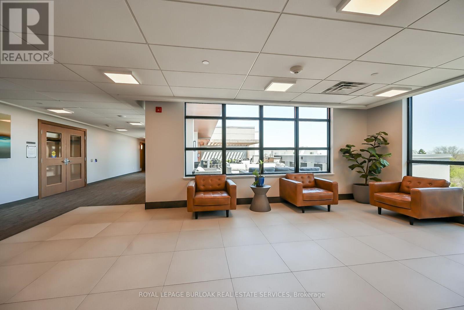 












312 - 320 PLAINS ROAD E

,
Burlington,




Ontario
L7T0C1

