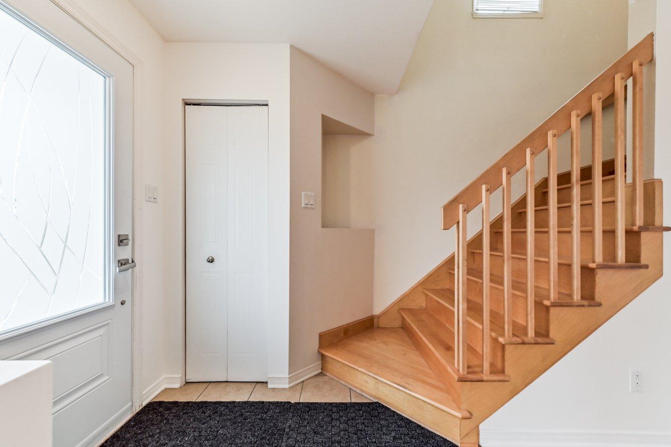 









1495


Ch. St-José

,
La Prairie,




QC
J5R6A9

