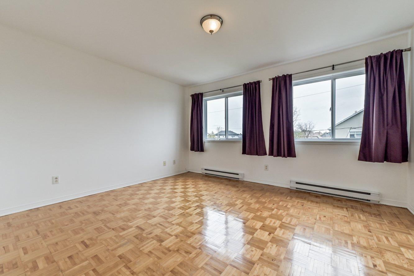 









1495


Ch. St-José

,
La Prairie,




QC
J5R6A9

