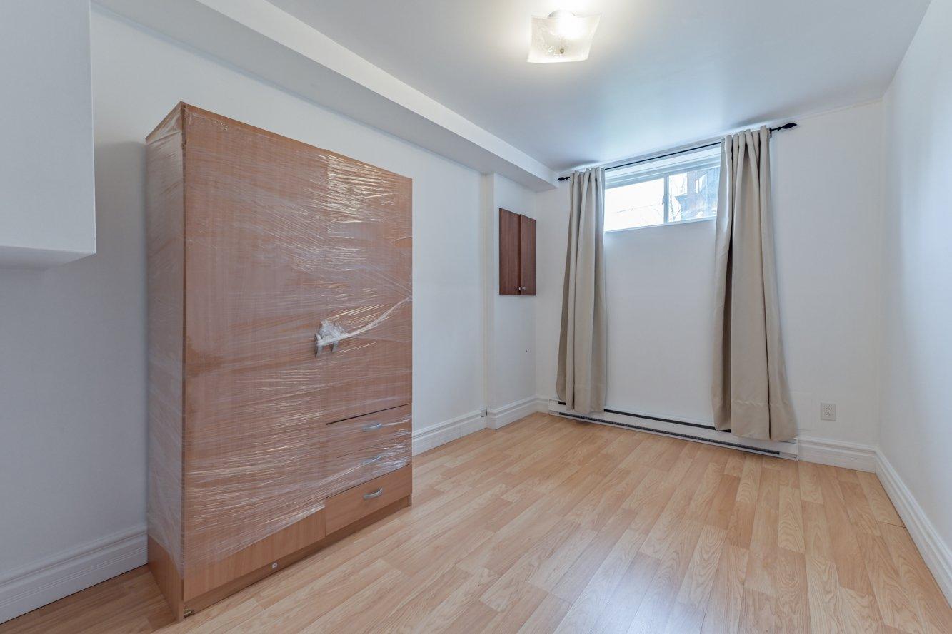 









1495


Ch. St-José

,
La Prairie,




QC
J5R6A9

