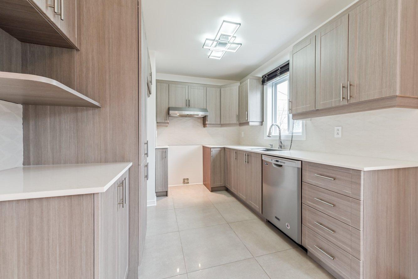 









1495


Ch. St-José

,
La Prairie,




QC
J5R6A9

