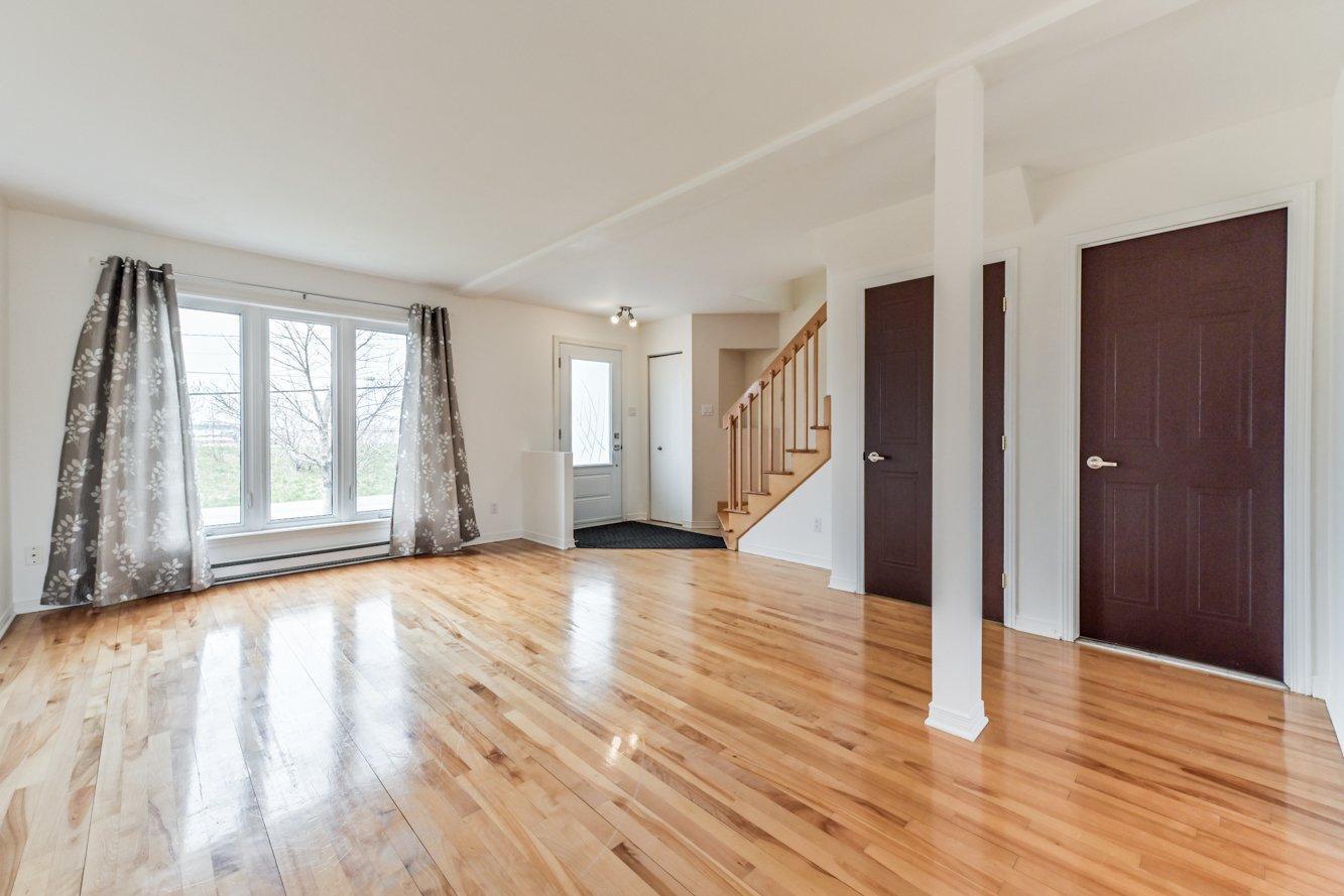 









1495


Ch. St-José

,
La Prairie,




QC
J5R6A9

