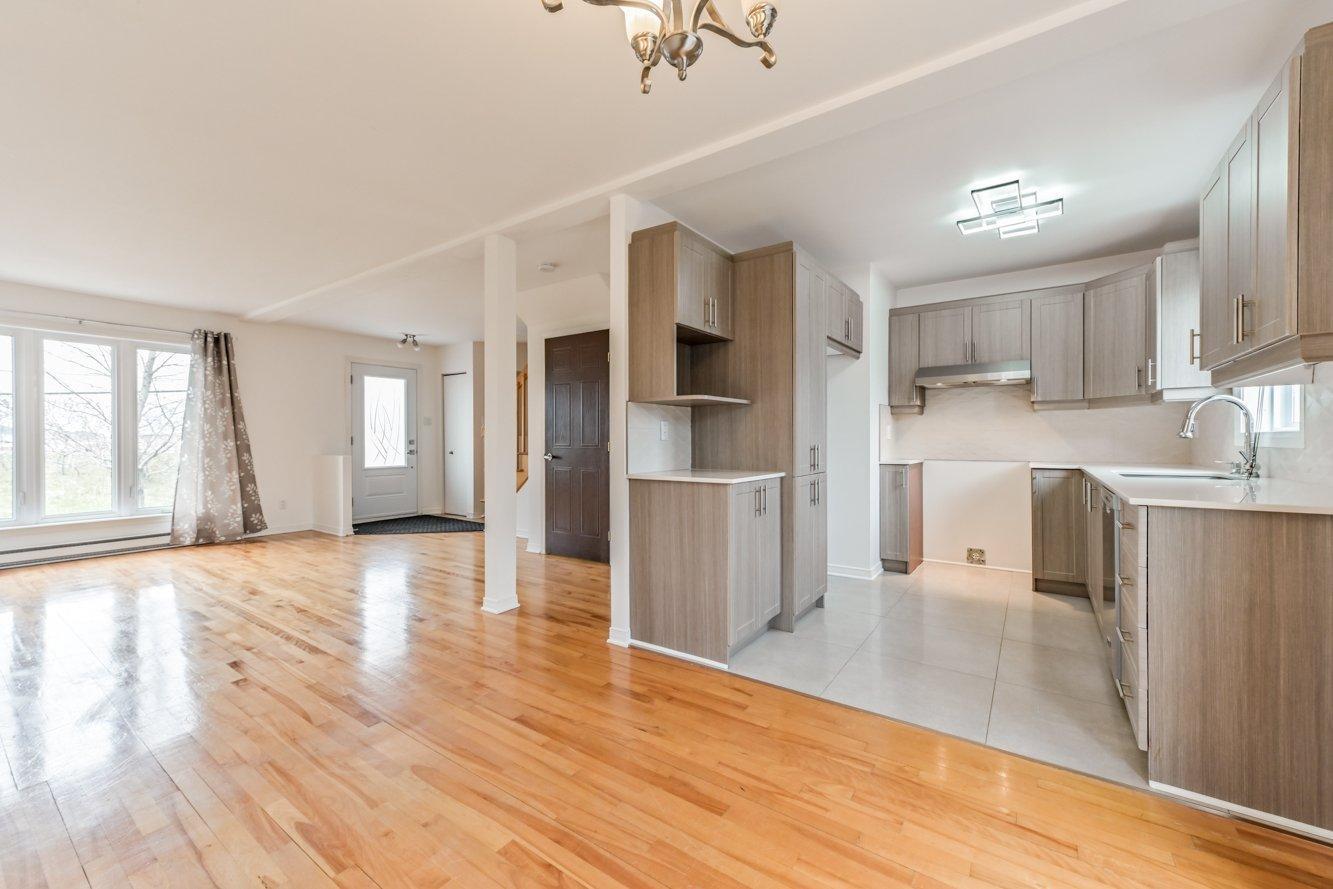 









1495


Ch. St-José

,
La Prairie,




QC
J5R6A9

