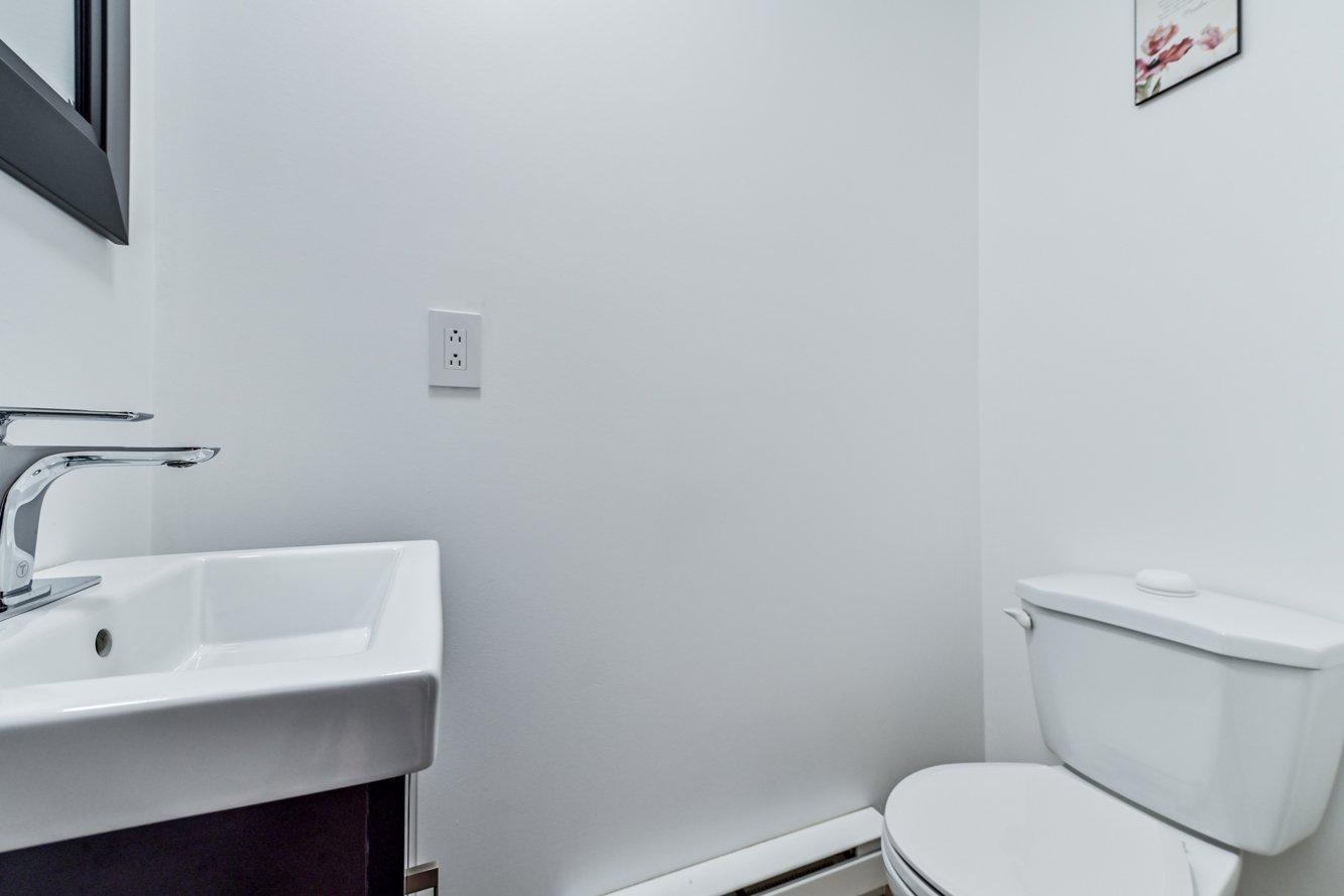 









1495


Ch. St-José

,
La Prairie,




QC
J5R6A9

