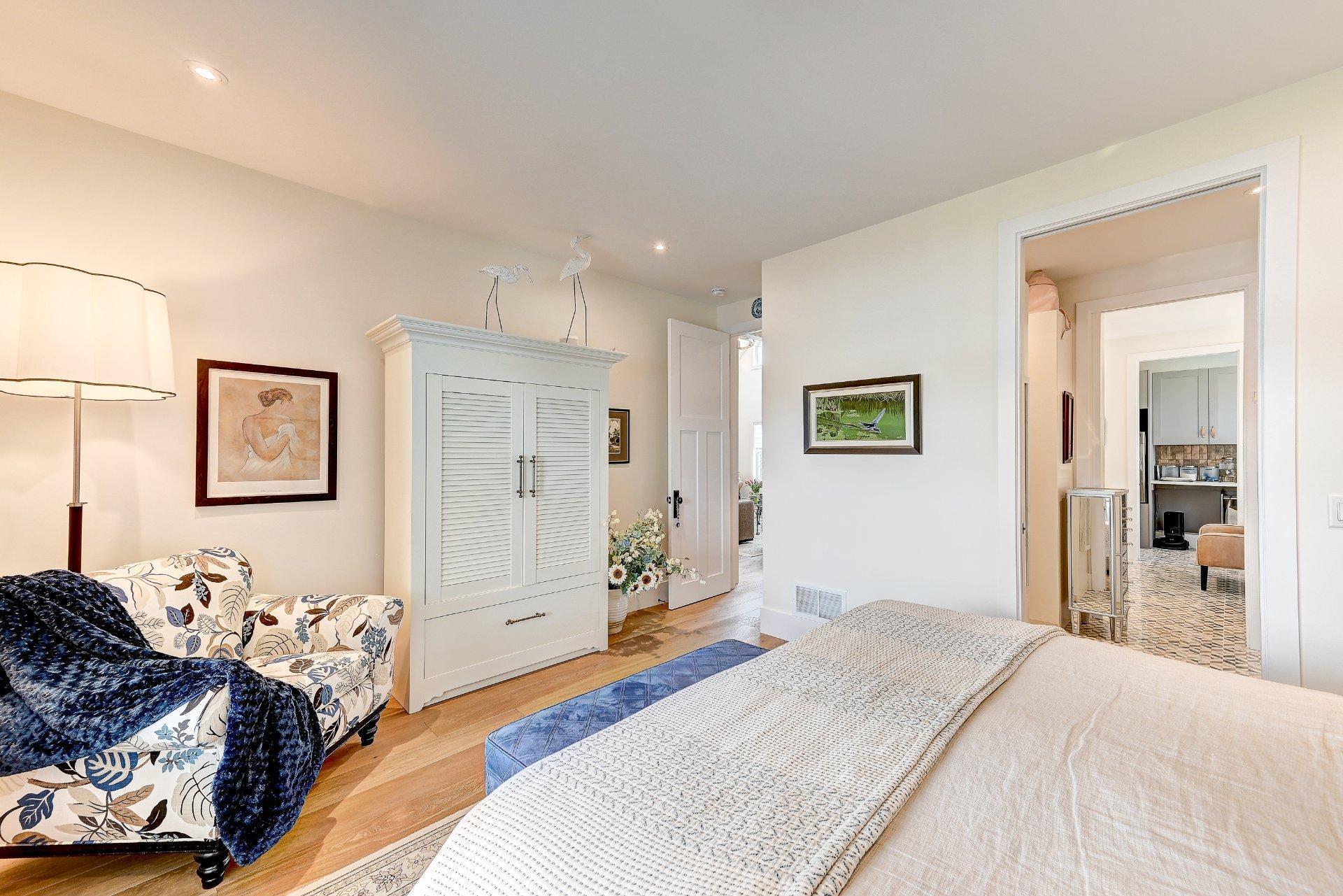 









73


Ch. du Richelieu

,
Saint-Basile-le-Grand,




QC
J3N1K6

