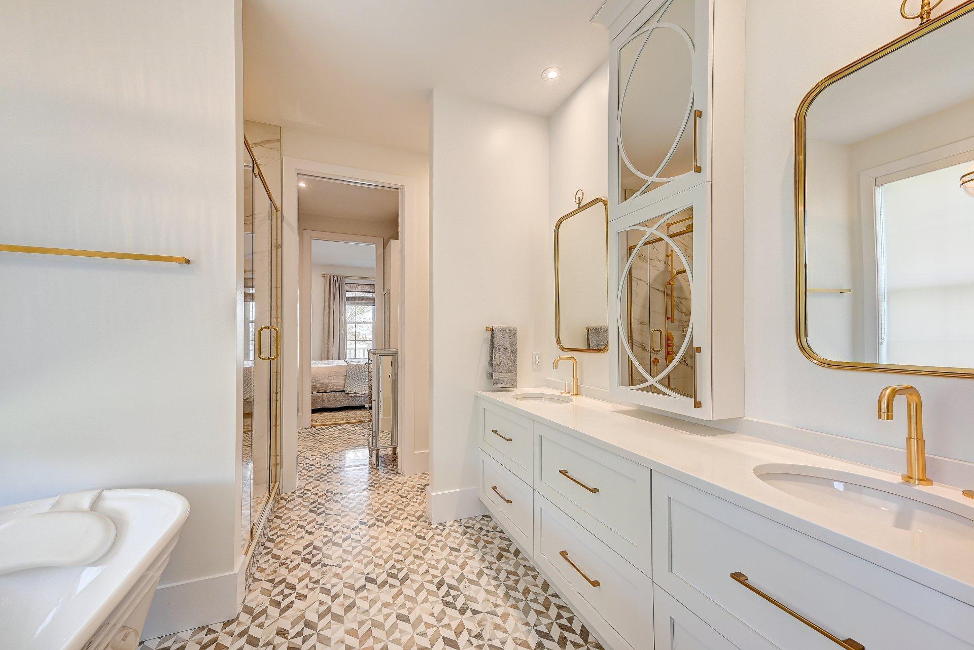 









73


Ch. du Richelieu

,
Saint-Basile-le-Grand,




QC
J3N1K6

