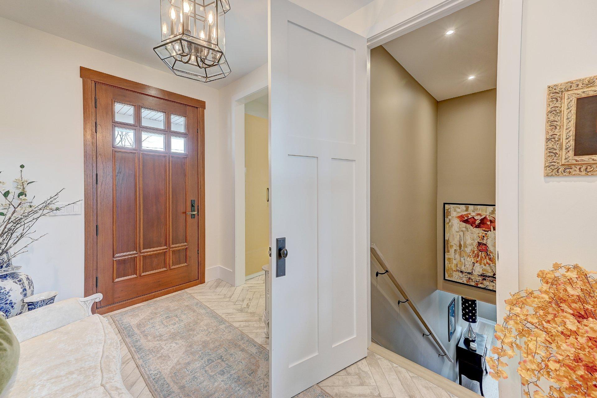 









73


Ch. du Richelieu

,
Saint-Basile-le-Grand,




QC
J3N1K6

