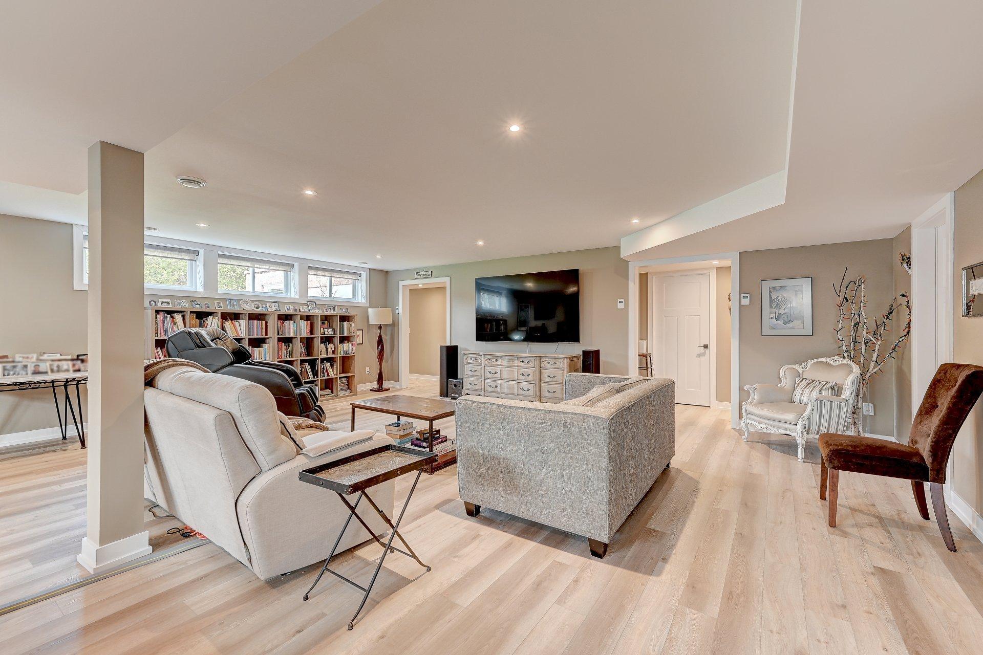 









73


Ch. du Richelieu

,
Saint-Basile-le-Grand,




QC
J3N1K6

