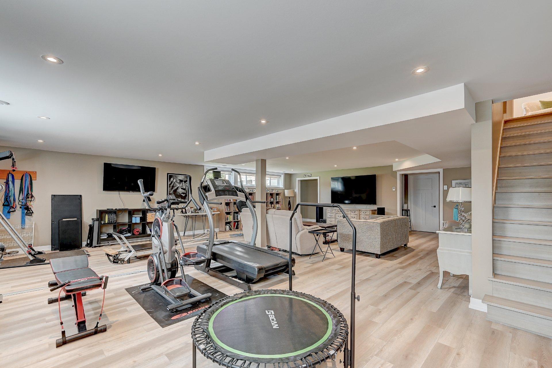 









73


Ch. du Richelieu

,
Saint-Basile-le-Grand,




QC
J3N1K6

