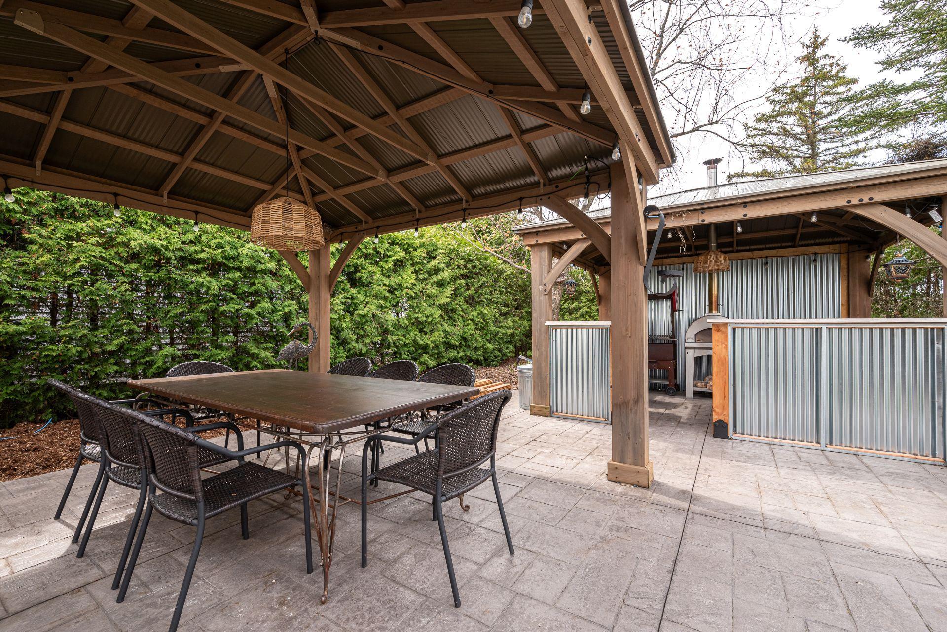 









73


Ch. du Richelieu

,
Saint-Basile-le-Grand,




QC
J3N1K6

