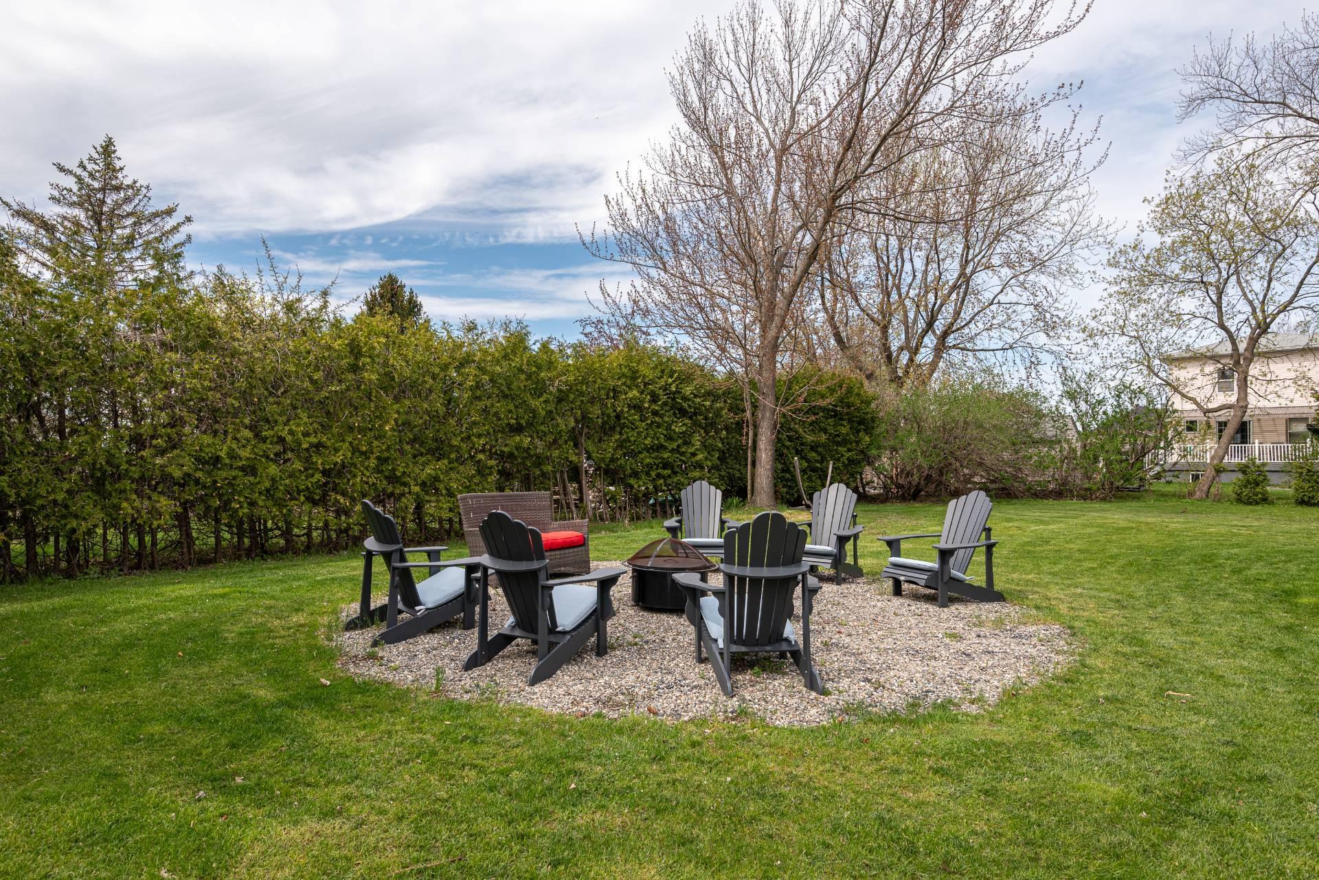 









73


Ch. du Richelieu

,
Saint-Basile-le-Grand,




QC
J3N1K6


