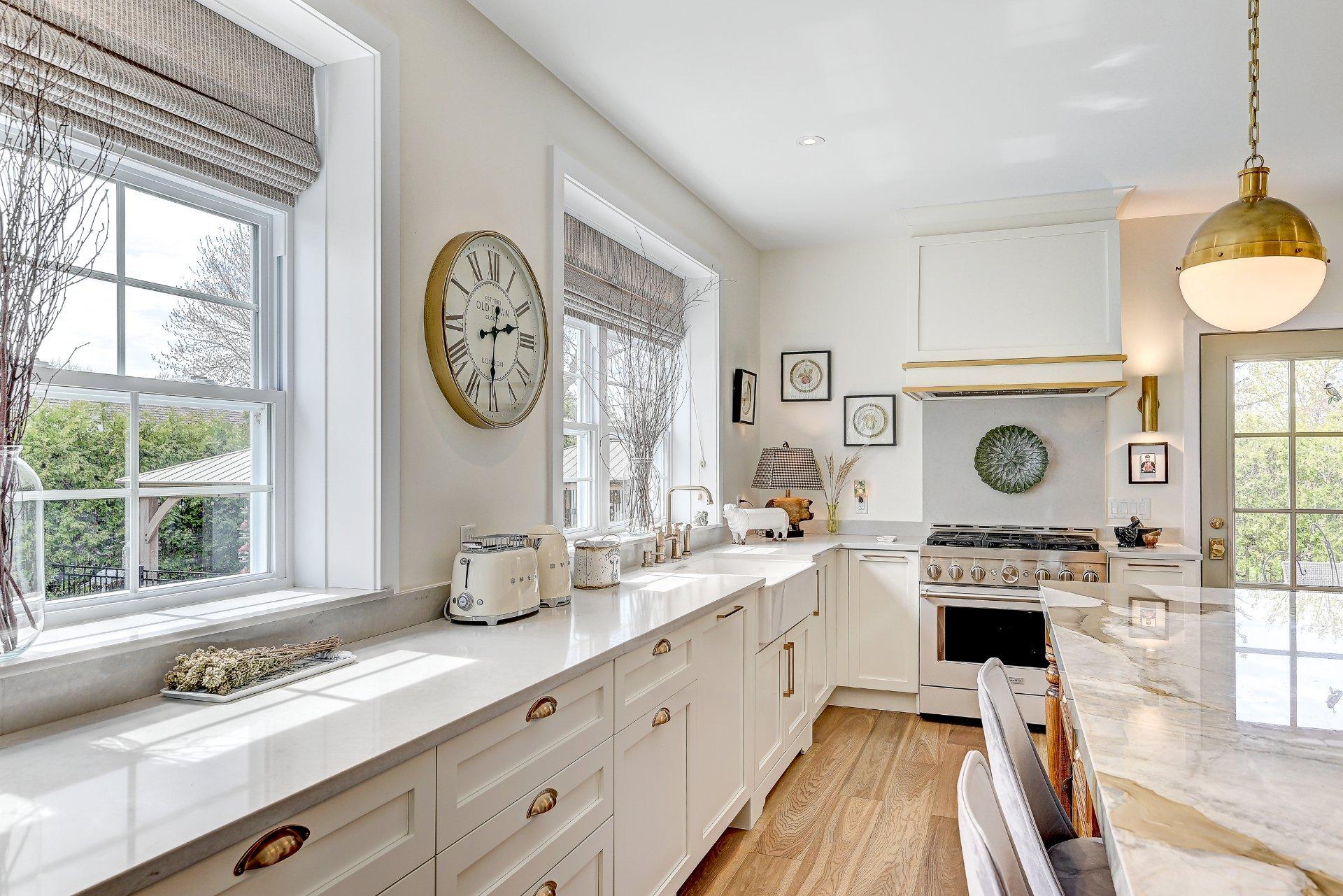 









73


Ch. du Richelieu

,
Saint-Basile-le-Grand,




QC
J3N1K6

