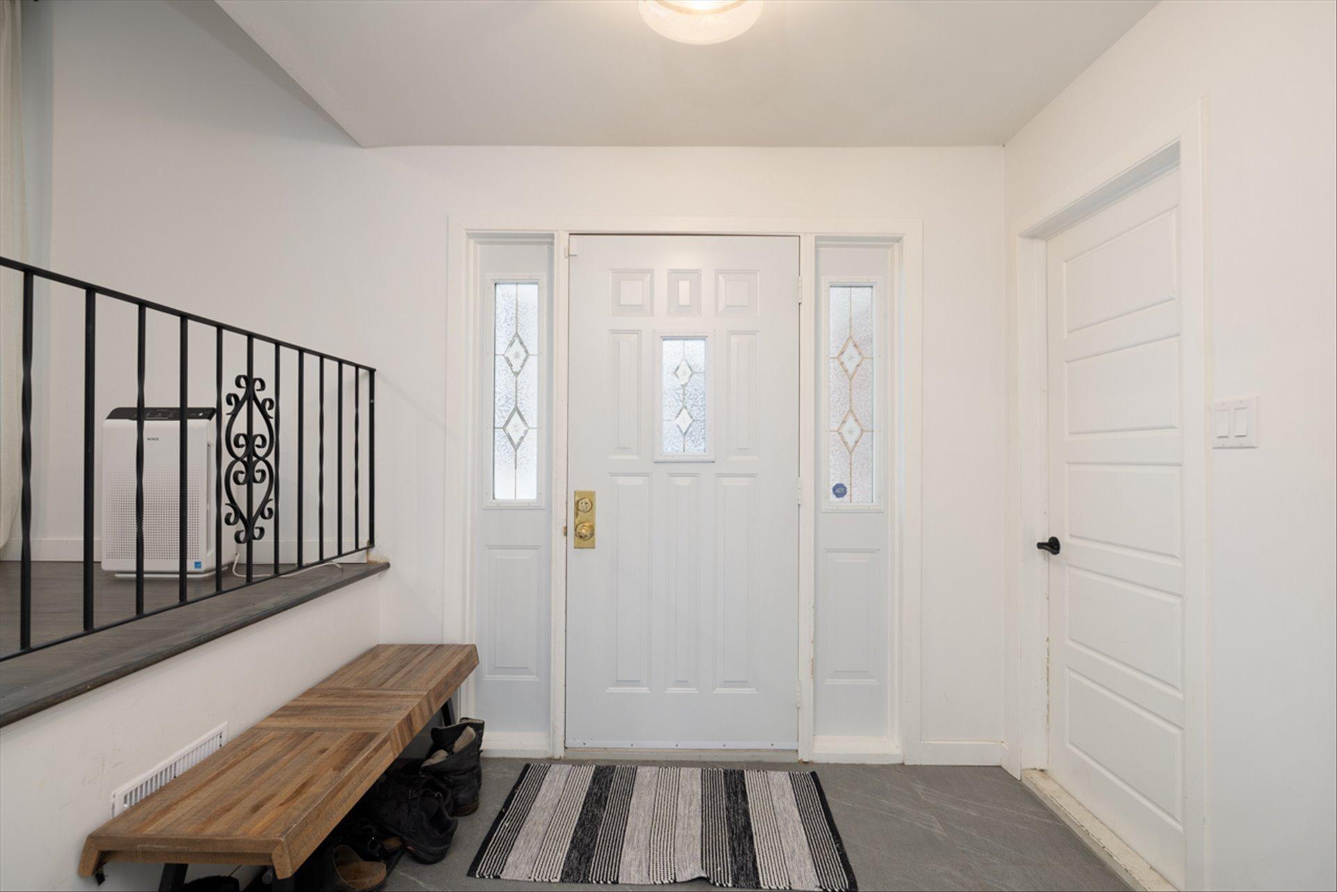 









76


Av. de Somervale Gardens

,
Pointe-Claire,




QC
H9R3H5

