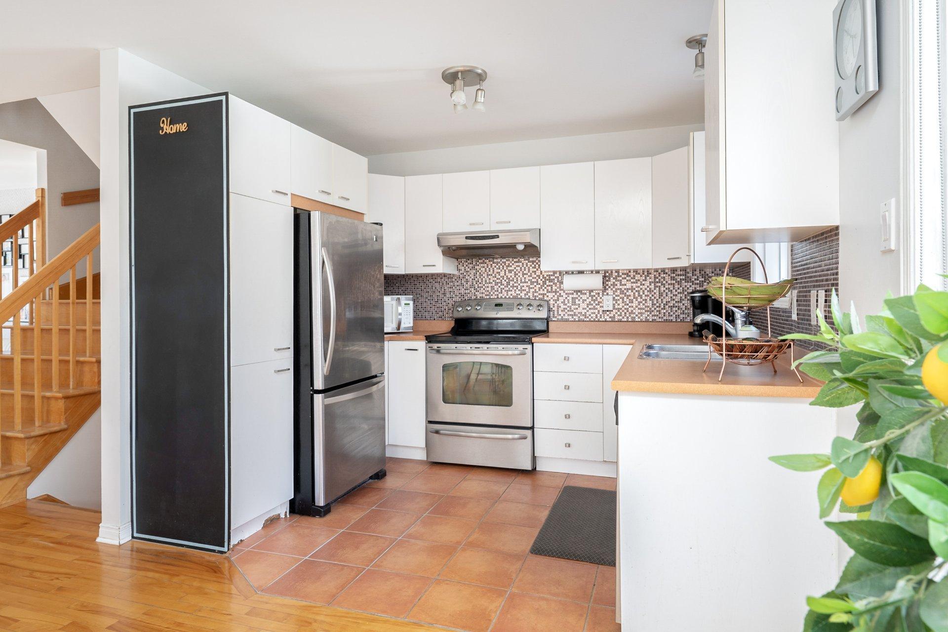 









3140


Rue Archambault

,
Longueuil (Le Vieux-Longueuil),




QC
J4M2W3

