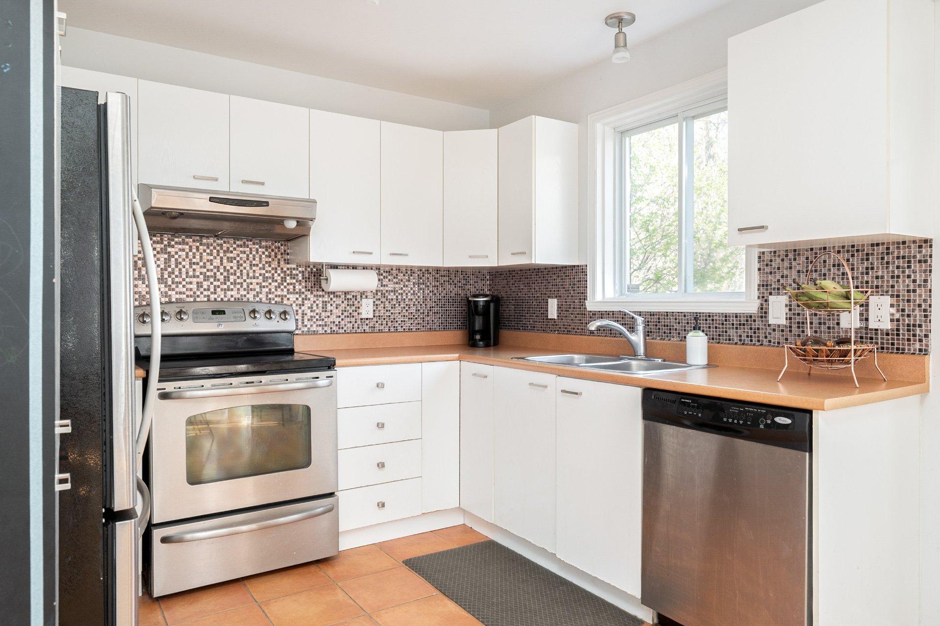 









3140


Rue Archambault

,
Longueuil (Le Vieux-Longueuil),




QC
J4M2W3

