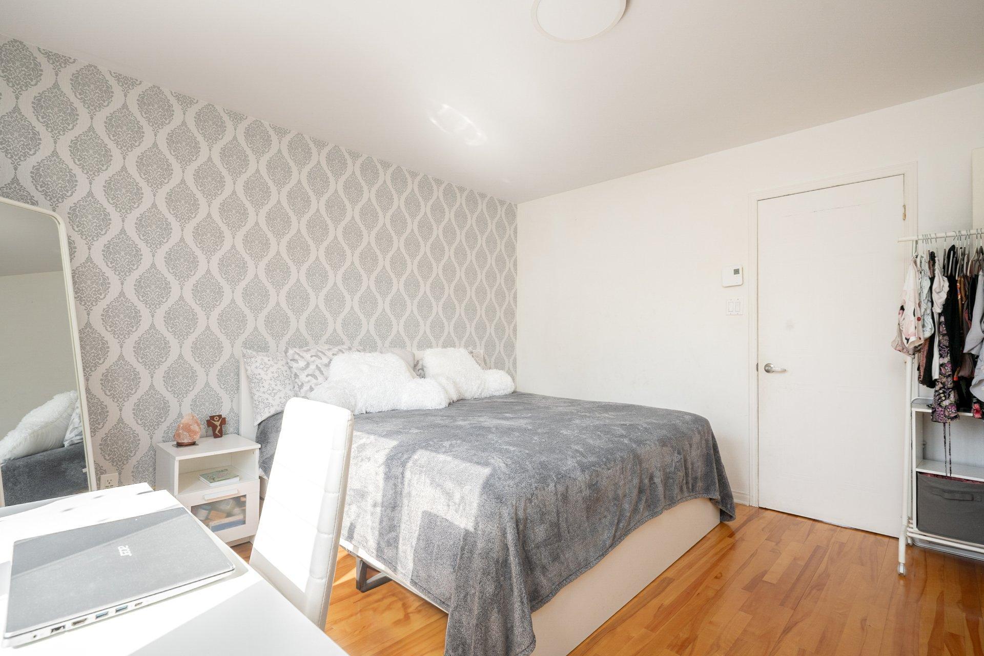 









3140


Rue Archambault

,
Longueuil (Le Vieux-Longueuil),




QC
J4M2W3

