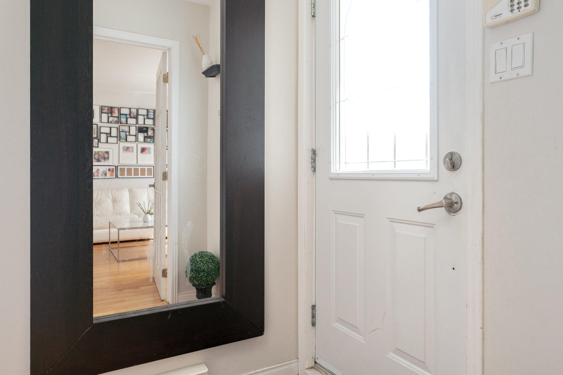 









3140


Rue Archambault

,
Longueuil (Le Vieux-Longueuil),




QC
J4M2W3

