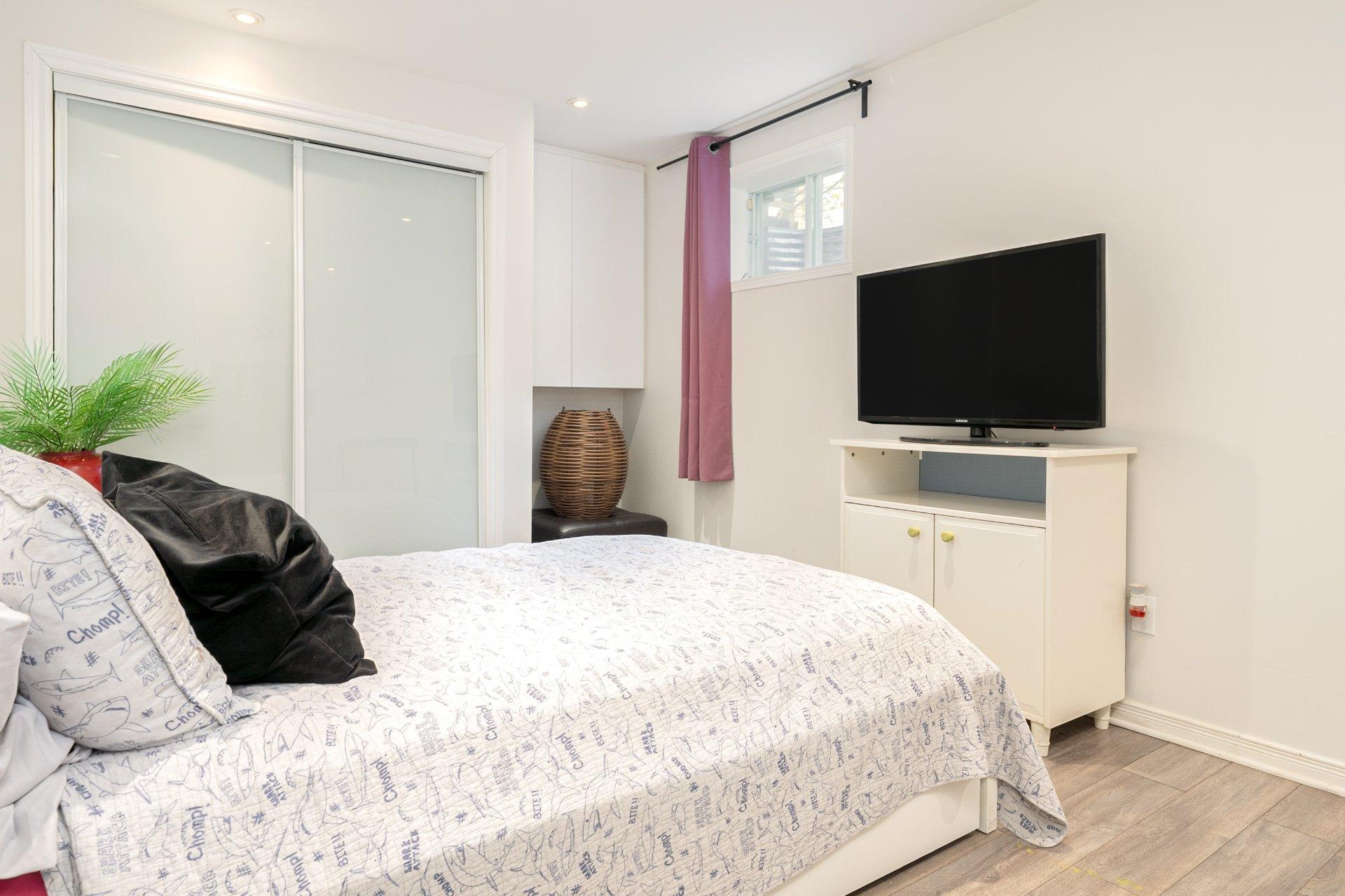 









3140


Rue Archambault

,
Longueuil (Le Vieux-Longueuil),




QC
J4M2W3

