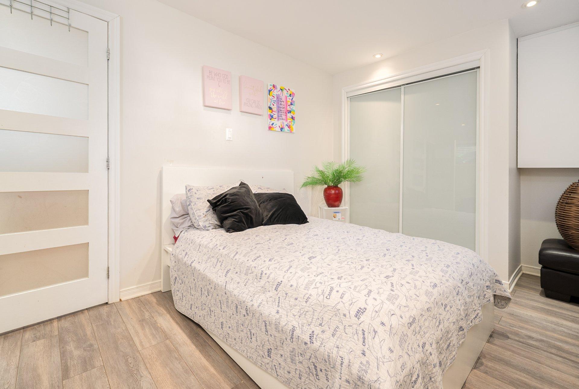 









3140


Rue Archambault

,
Longueuil (Le Vieux-Longueuil),




QC
J4M2W3

