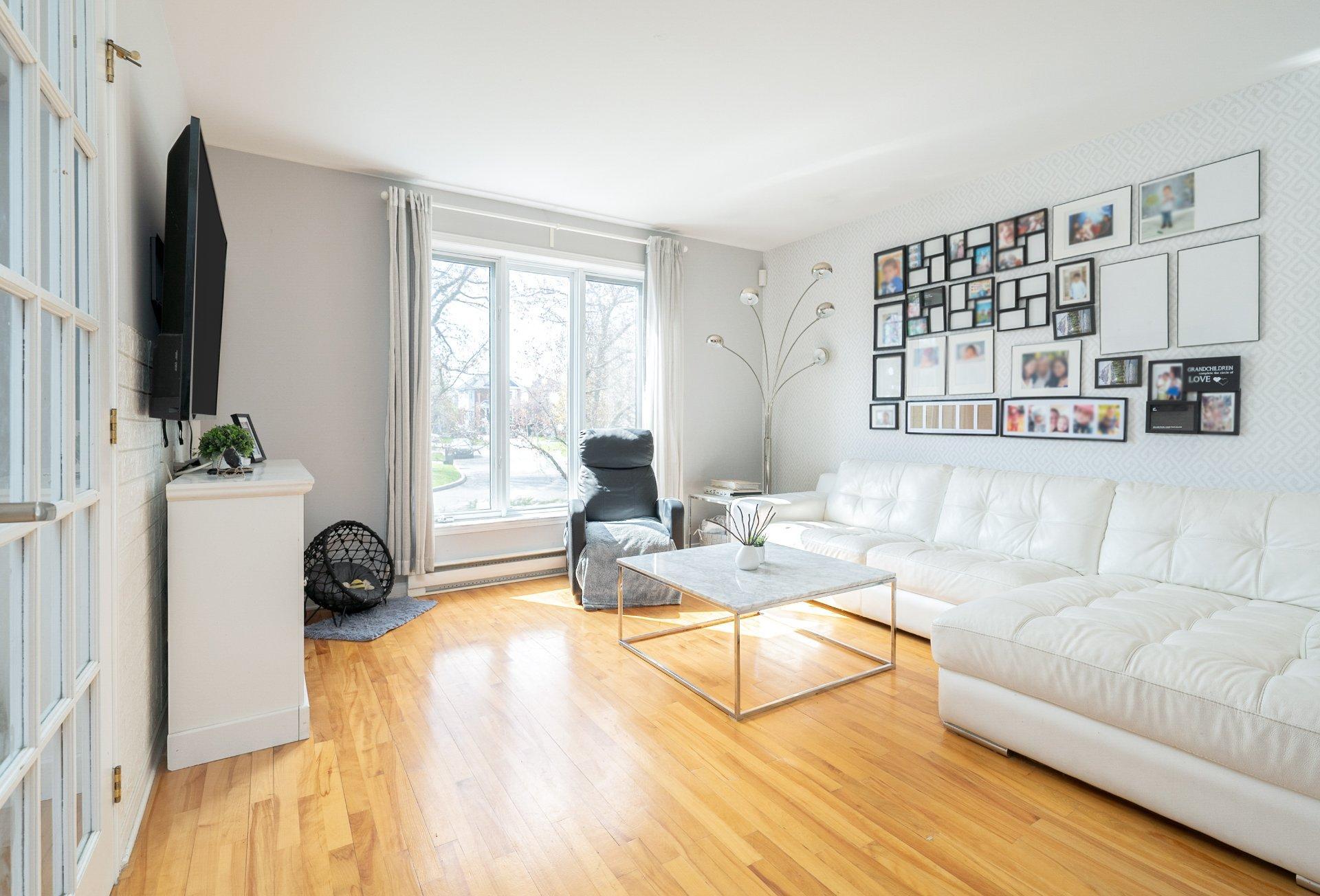 









3140


Rue Archambault

,
Longueuil (Le Vieux-Longueuil),




QC
J4M2W3

