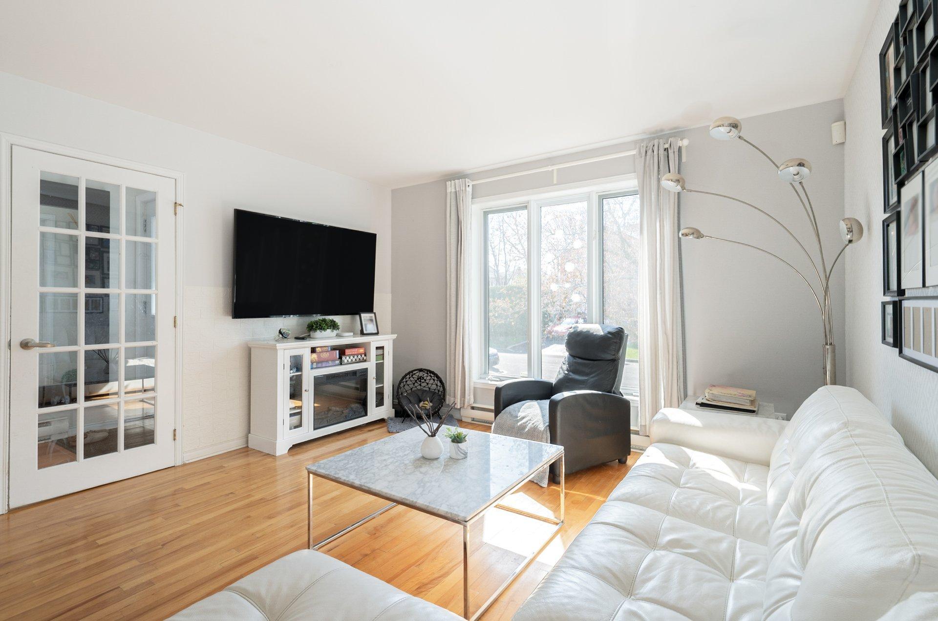 









3140


Rue Archambault

,
Longueuil (Le Vieux-Longueuil),




QC
J4M2W3

