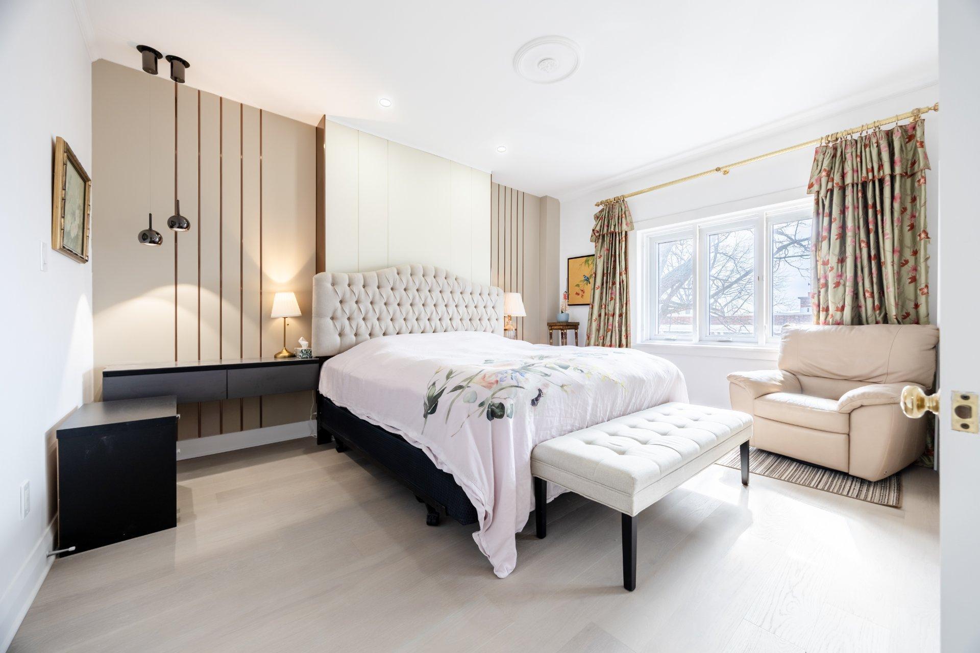 









35


Av. Thornhill

,
Westmount,




QC
H3Y2E1

