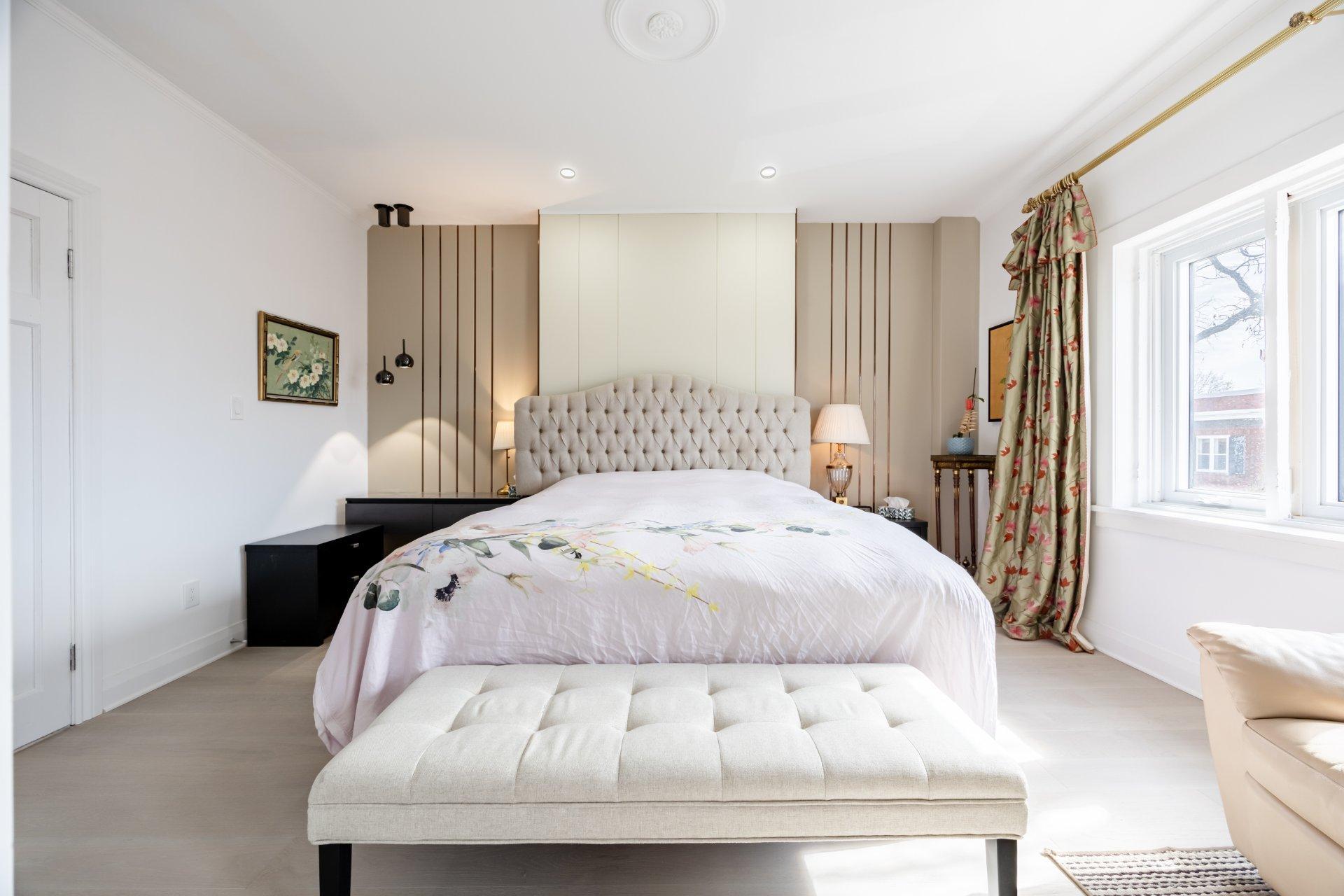 









35


Av. Thornhill

,
Westmount,




QC
H3Y2E1


