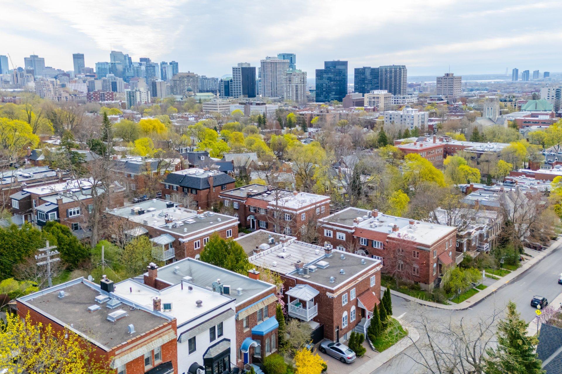 









35


Av. Thornhill

,
Westmount,




QC
H3Y2E1

