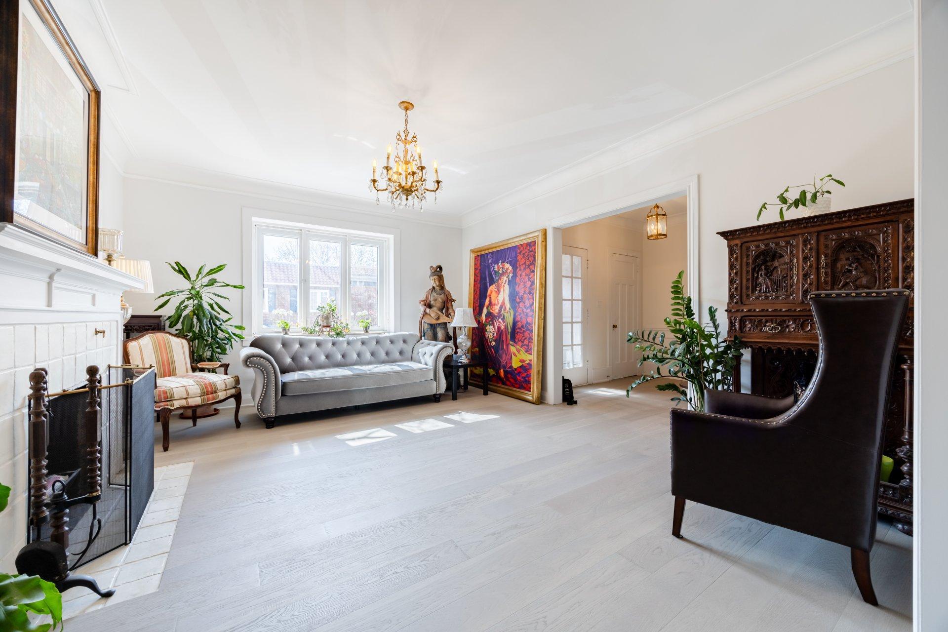 









35


Av. Thornhill

,
Westmount,




QC
H3Y2E1

