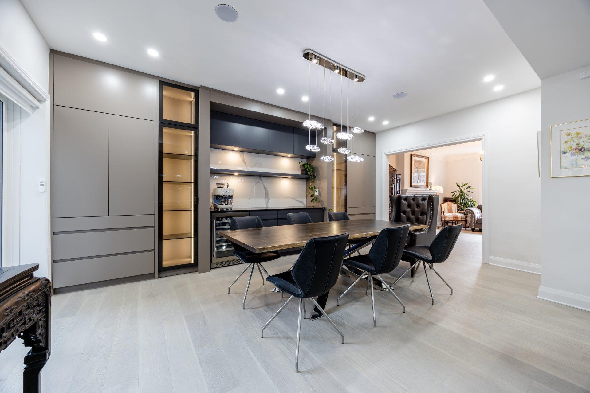 









35


Av. Thornhill

,
Westmount,




QC
H3Y2E1

