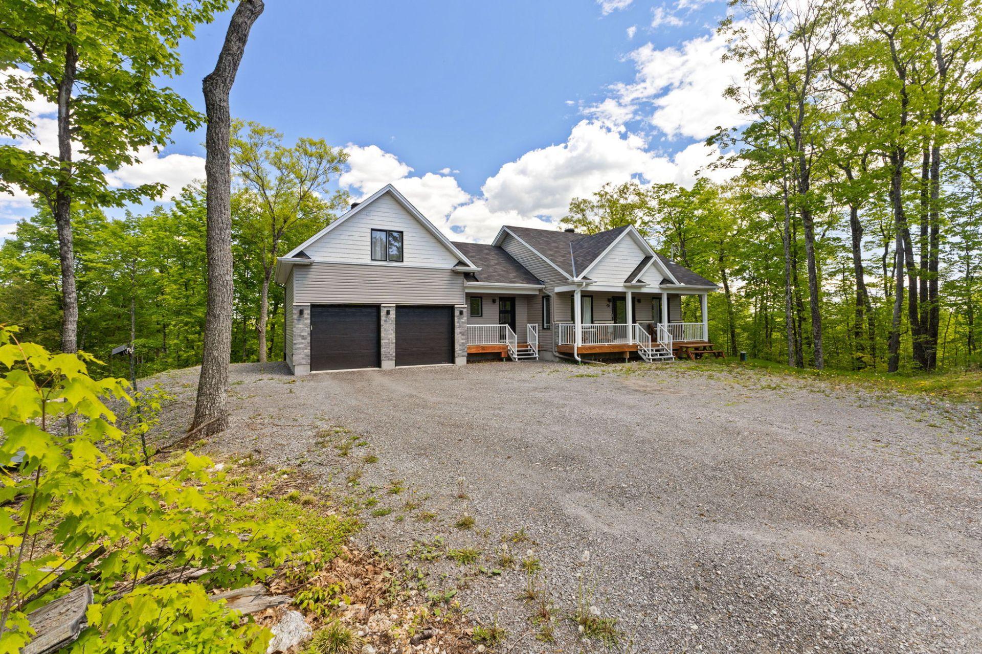 









68


Ch. du Haut-Bois

,
Val-des-Monts,




QC
J8N0C8

