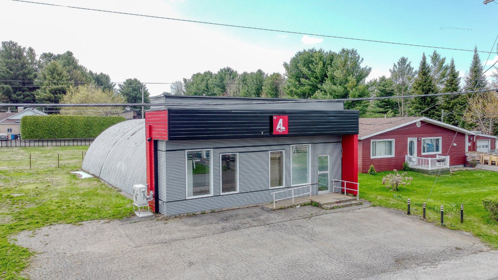 









100


Rue Thibodeau

,
L'Assomption,




QC
J5W4V3

