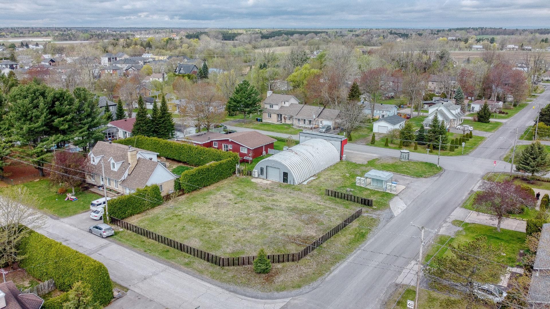 









100


Rue Thibodeau

,
L'Assomption,




QC
J5W4V3

