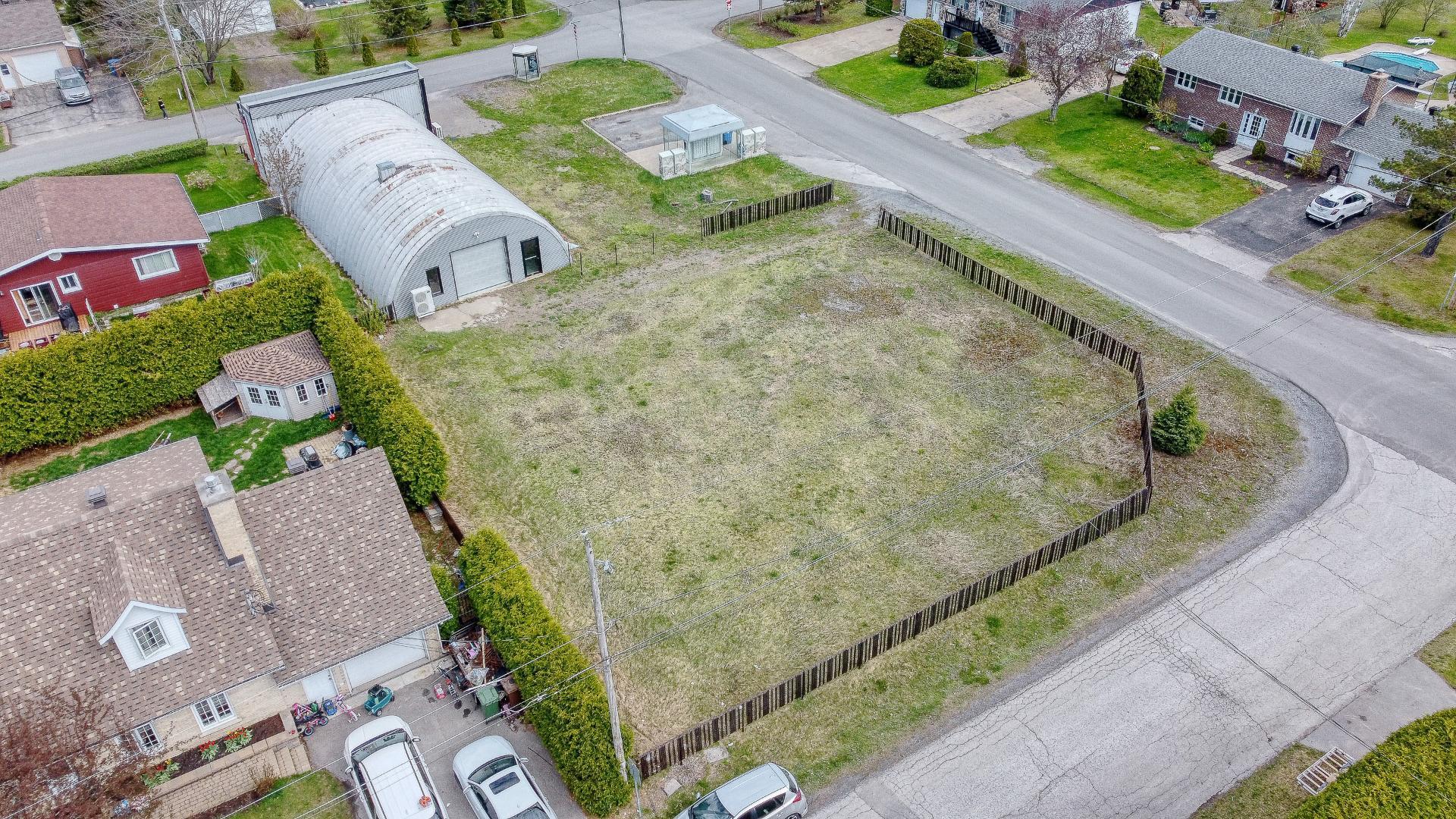 









100


Rue Thibodeau

,
L'Assomption,




QC
J5W4V3

