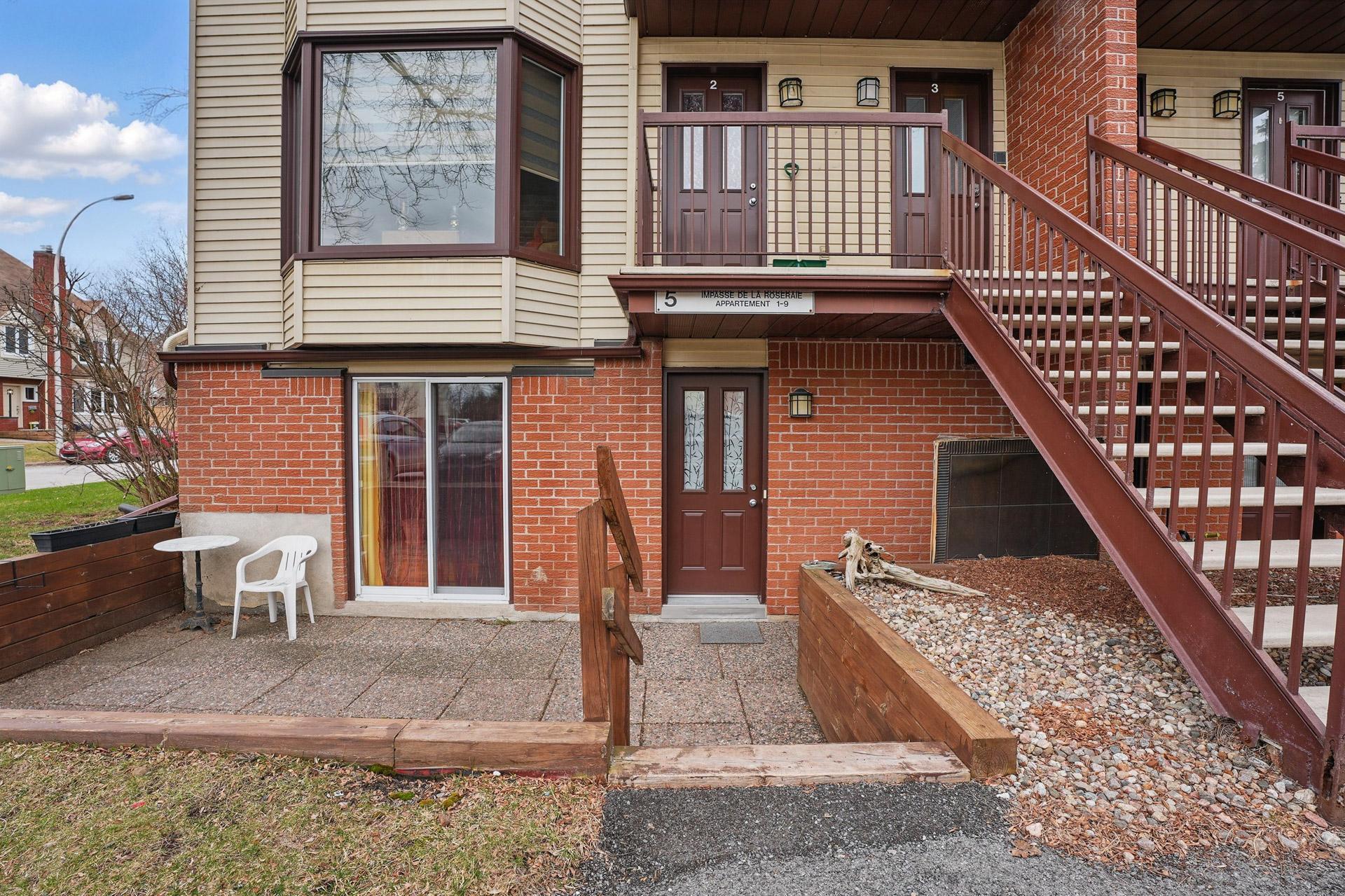 









5


Imp. de la Roseraie

, 1,
Gatineau (Hull),




QC
J9A2S1

