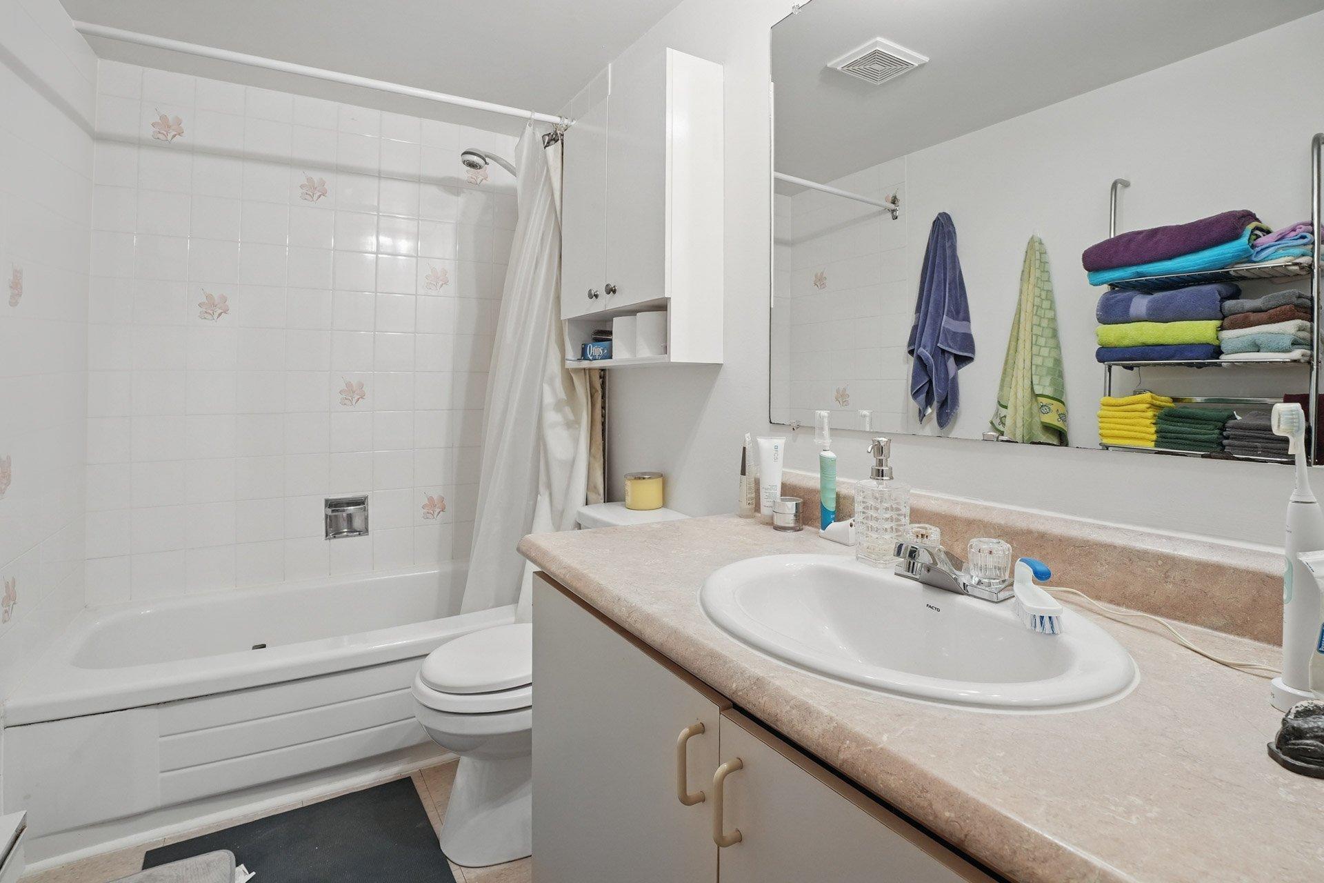 









5


Imp. de la Roseraie

, 1,
Gatineau (Hull),




QC
J9A2S1

