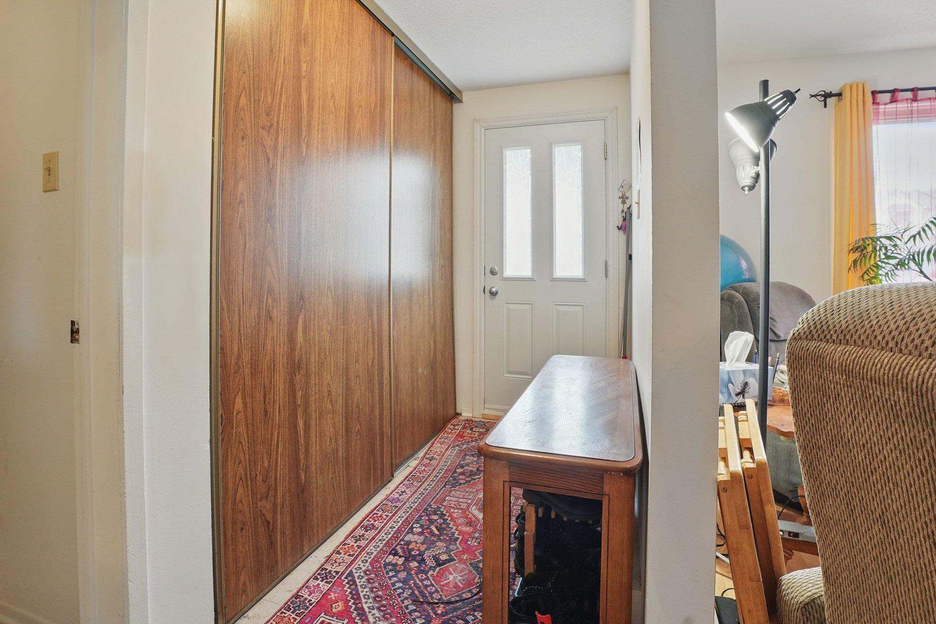 









5


Imp. de la Roseraie

, 1,
Gatineau (Hull),




QC
J9A2S1

