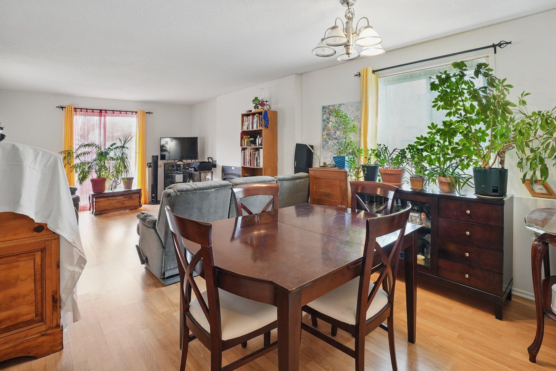 









5


Imp. de la Roseraie

, 1,
Gatineau (Hull),




QC
J9A2S1

