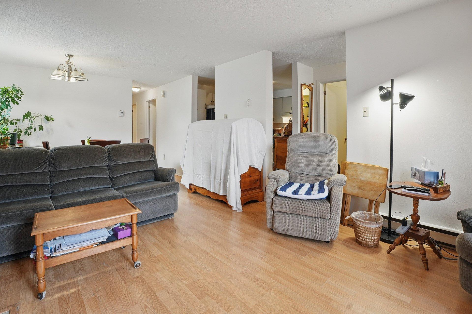 









5


Imp. de la Roseraie

, 1,
Gatineau (Hull),




QC
J9A2S1

