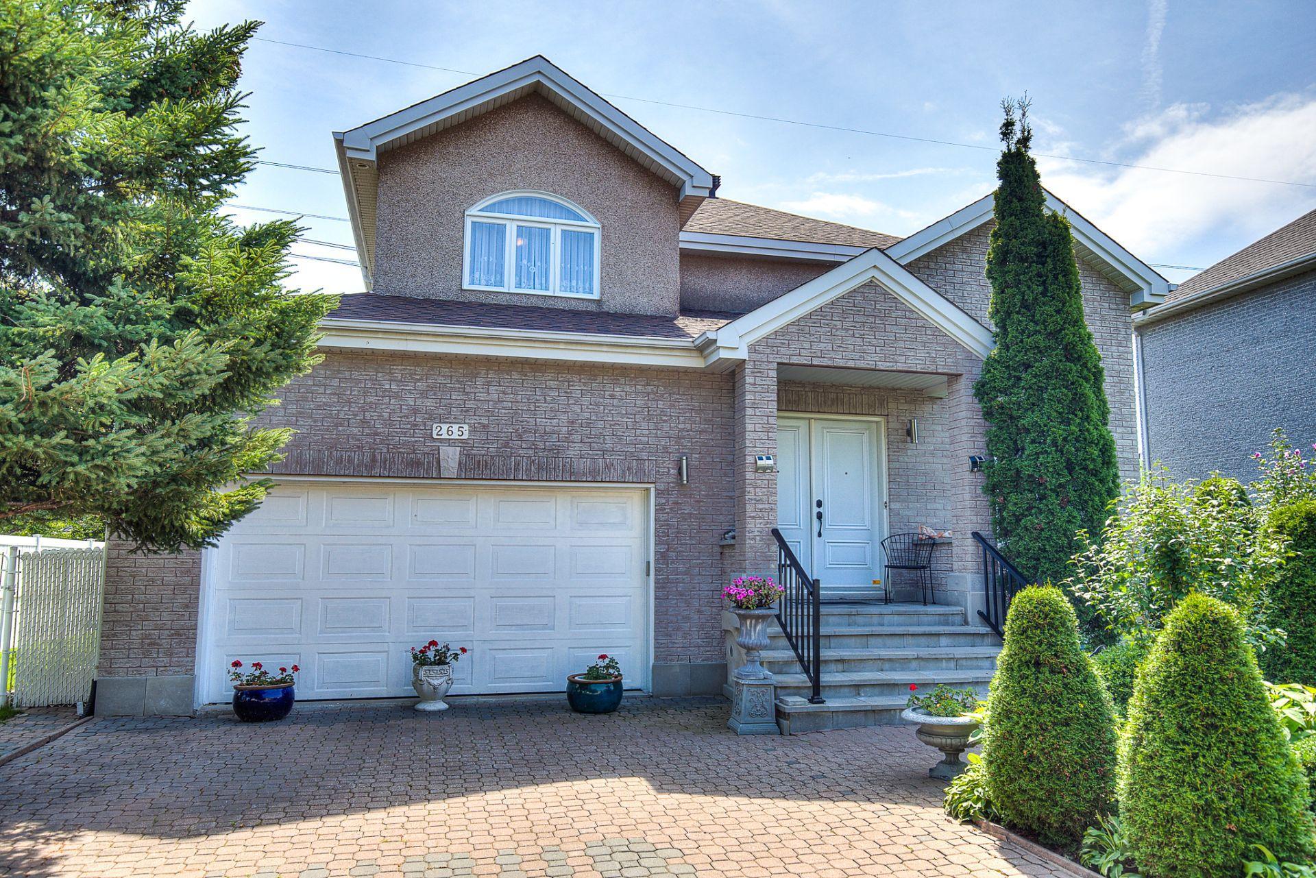 









265


Rue Maupassant

,
Dollard-des-Ormeaux,




QC
H9G3B6


