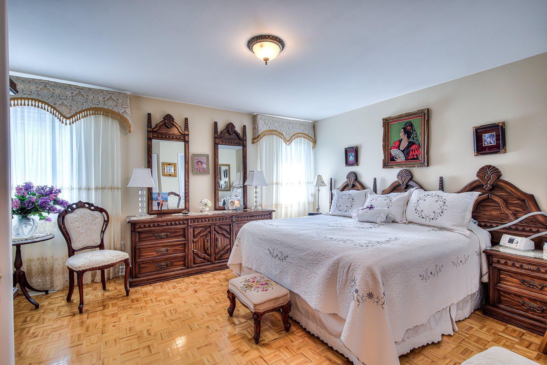 









265


Rue Maupassant

,
Dollard-des-Ormeaux,




QC
H9G3B6

