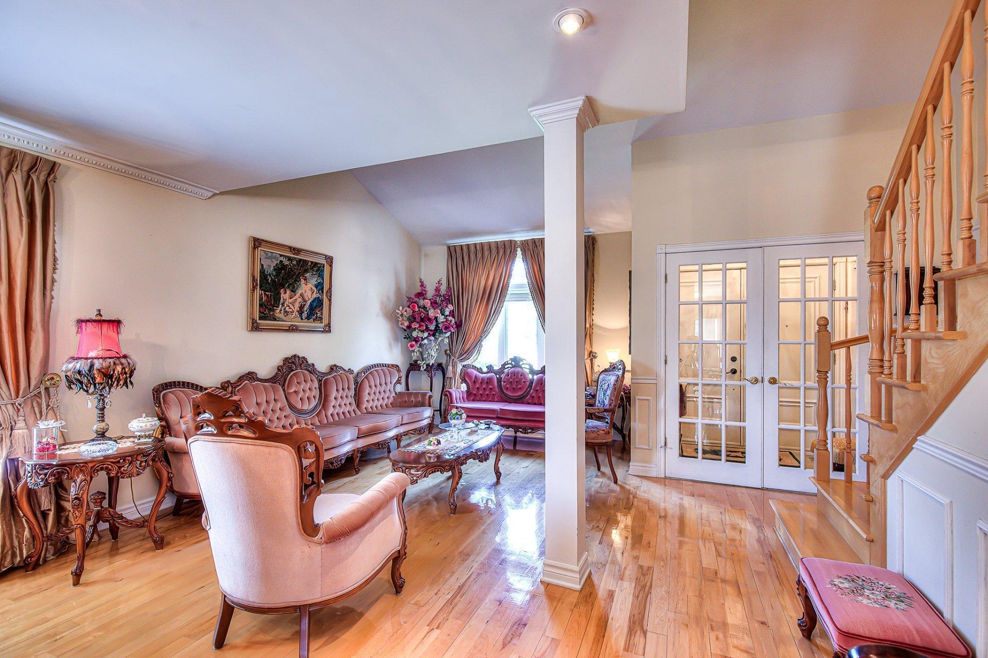 









265


Rue Maupassant

,
Dollard-des-Ormeaux,




QC
H9G3B6

